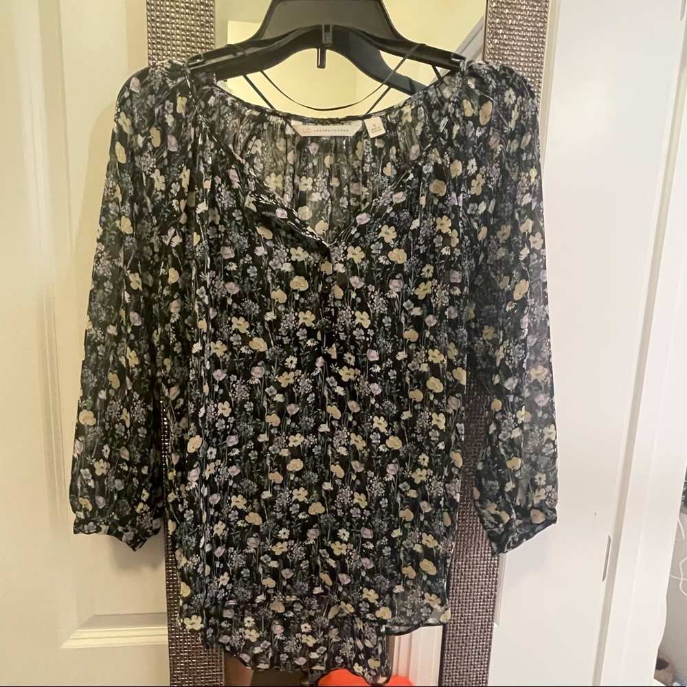 Lauren Conrad - V-neck blouse